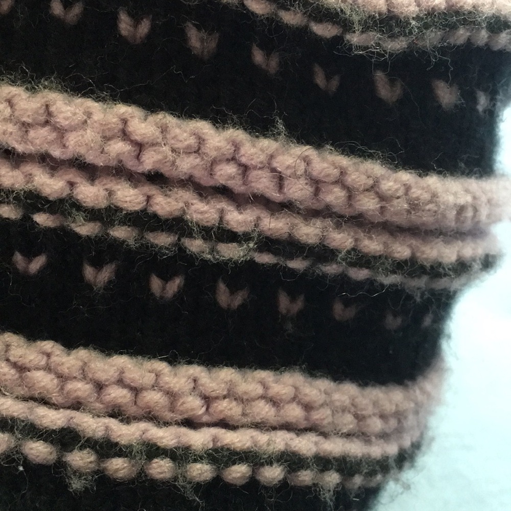 Fleece lined hat - Picture 3 of 3